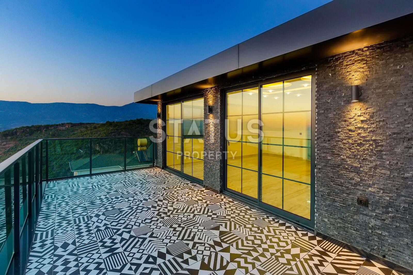 Brand new 5+2 villa with great views in Kargicak area, 300 m2 фото 22