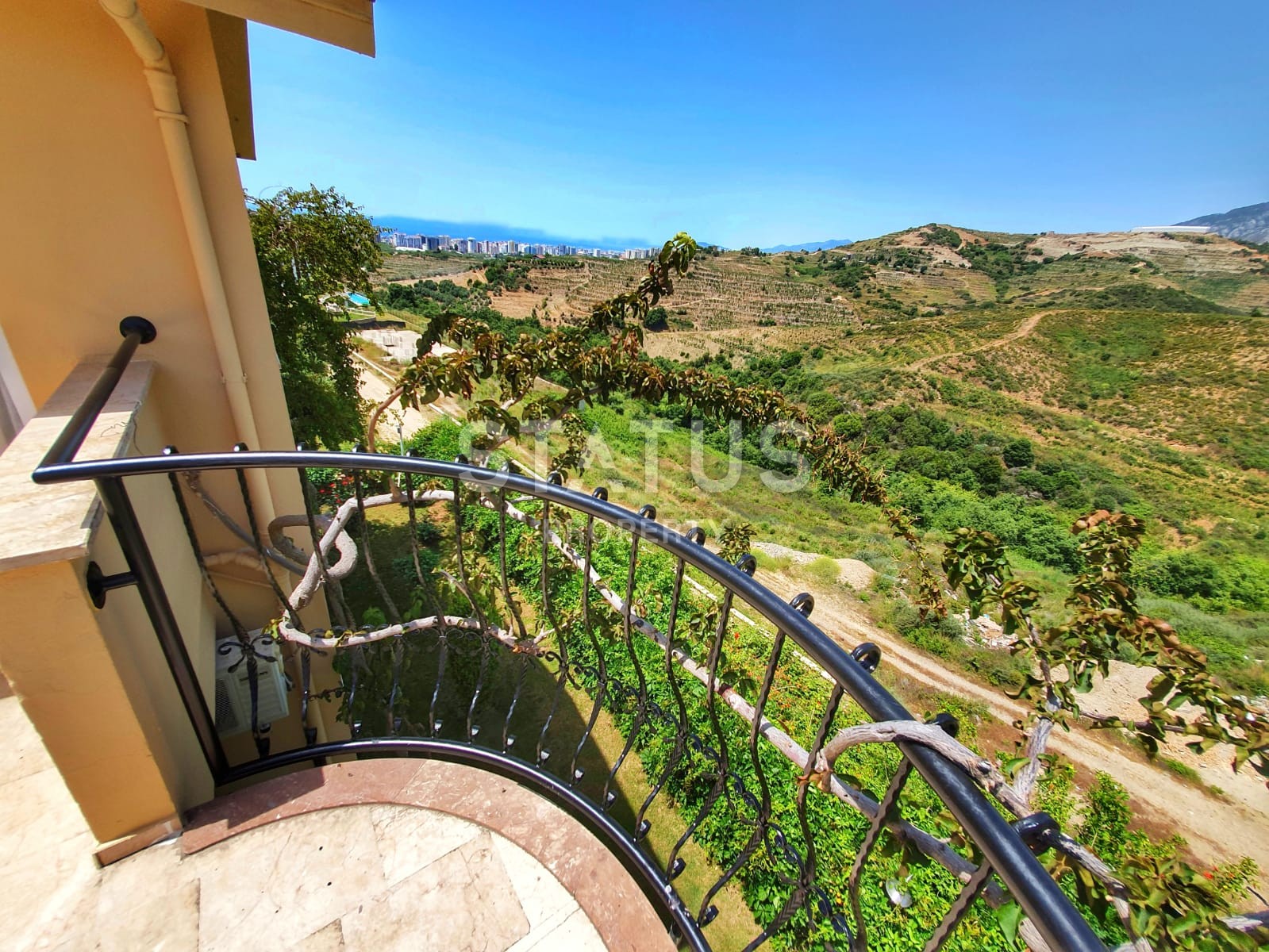 Villa 2+1 with new furniture in Kargicak area фото 3