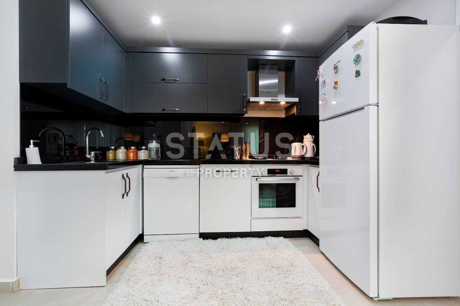 Apartment on the first line in Kargicak with a sea view with furniture and appliances! Super price! фото 6