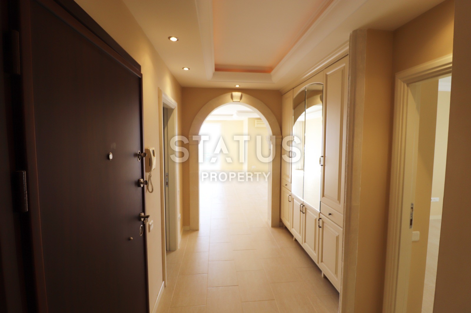 Квартира с прямым видом на море в комплексе на первой линии в Махмутларе фото 11