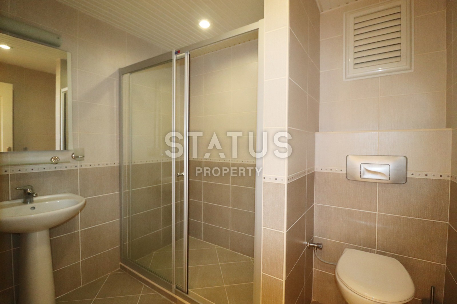 Квартира с прямым видом на море в комплексе на первой линии в Махмутларе фото 29