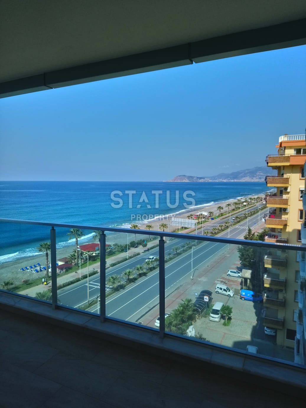 Шикарные трехкомнатные апартаменты на первой береговой линии в районе Махмутлар фото 2