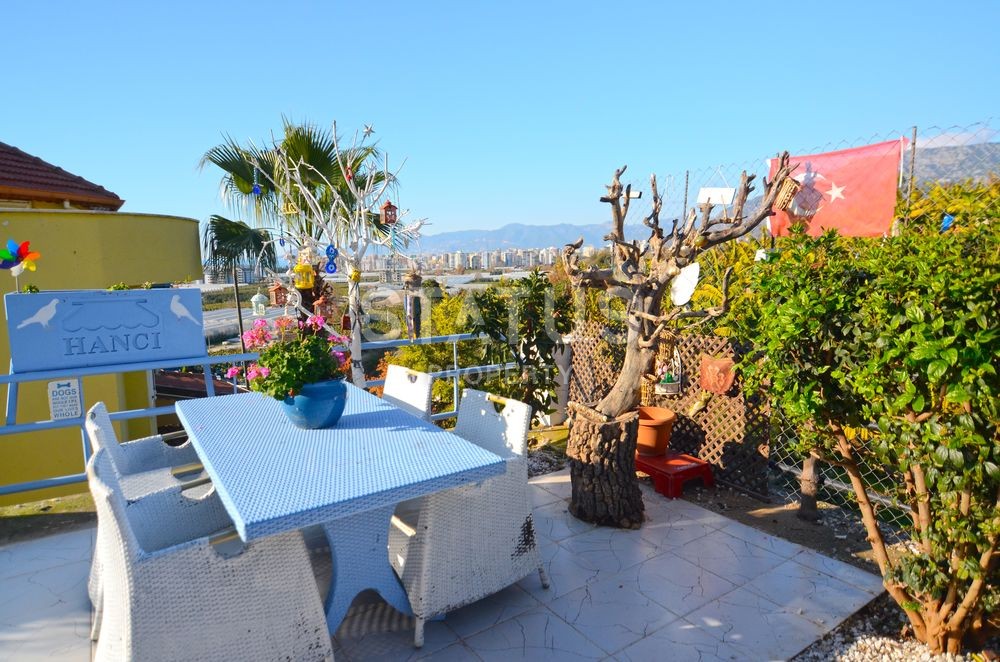 Excellent 3+1 furnished villa in Kargicak area фото 12