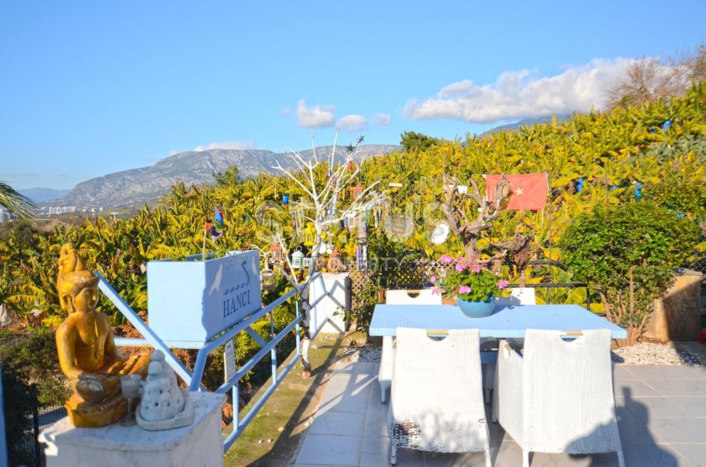 Excellent 3+1 furnished villa in Kargicak area фото 22