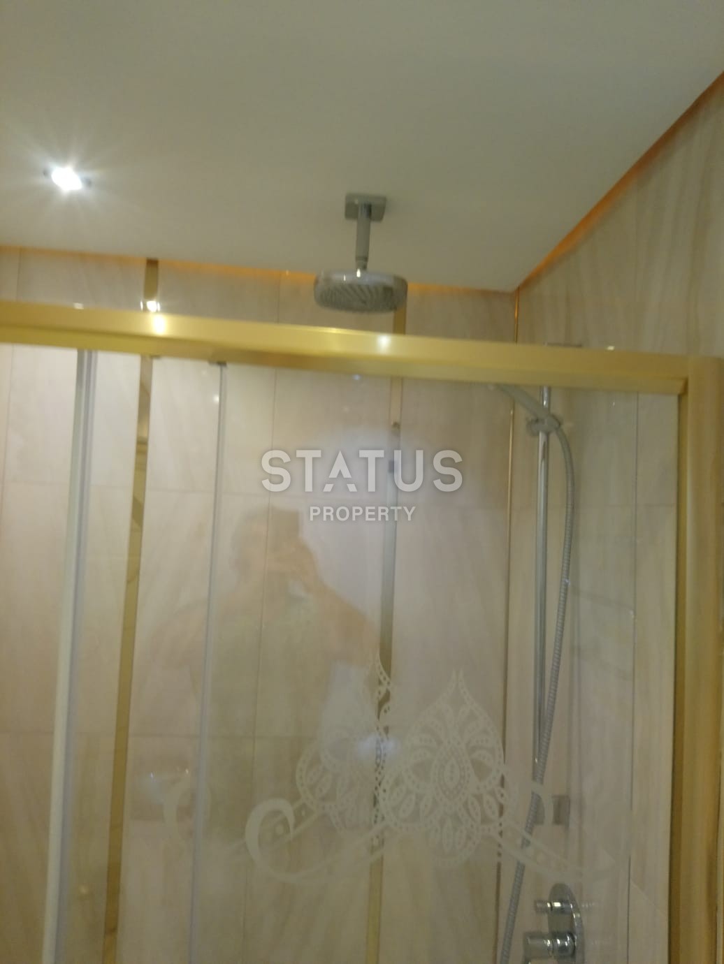 Шикарные трехкомнатные апартаменты на первой береговой линии в районе Махмутлар фото 22