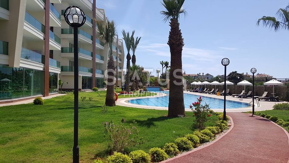 Three-room apartment with furniture in a complex with infrastructure! Both. фото 3