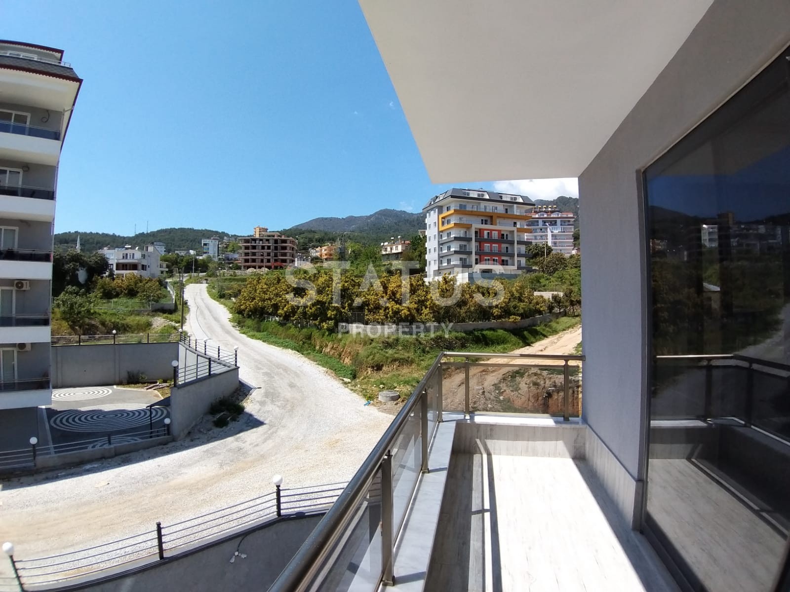 Прекрасные новые четырехкомнатные апартаменты в окружении зелени и гор в центральной части города, район Оба фото 5