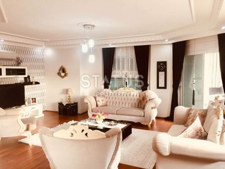 Большая квартиры 5+1 в центре Аланья, 300 м2 фото 1