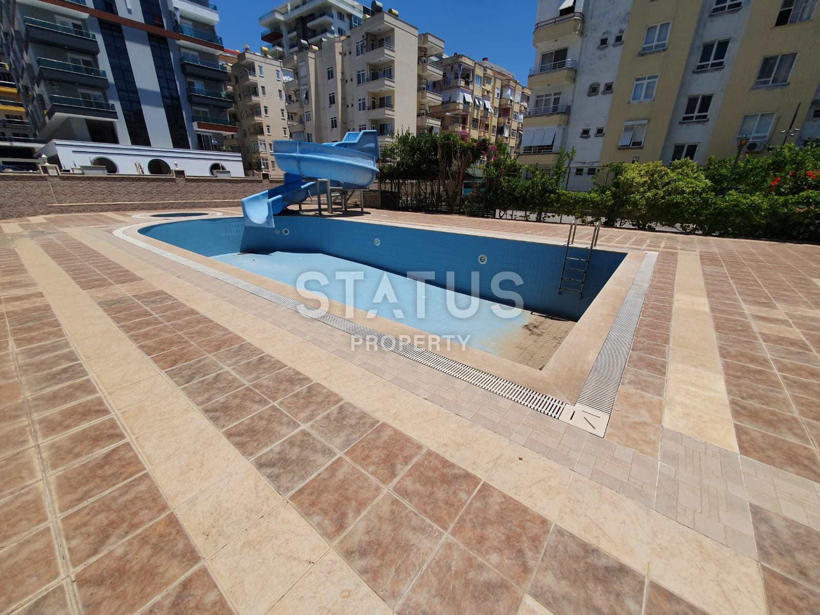 Трехкомнатная квартира с большой общей площадью 135 м2 фото 2