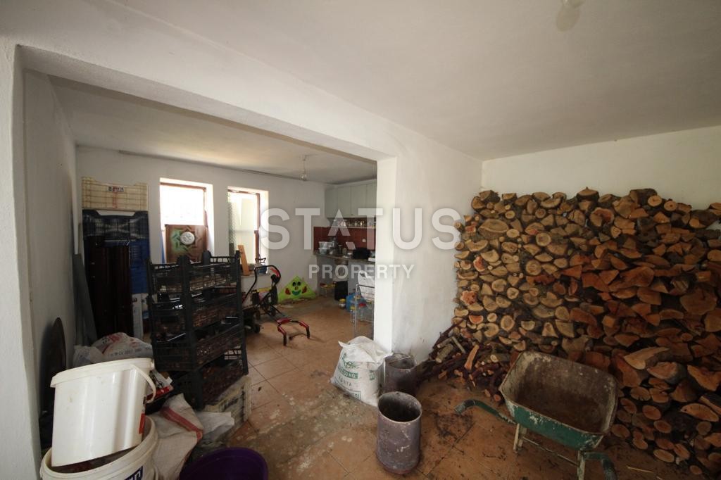 Detached house with a large plot of land in Demirtas, 3222 m2 фото 18