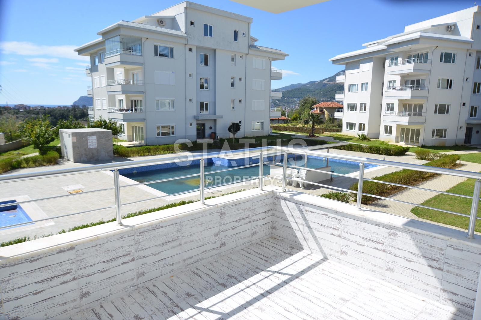 Трехкомнатная квартира с видом на море и горы в Обе фото 3