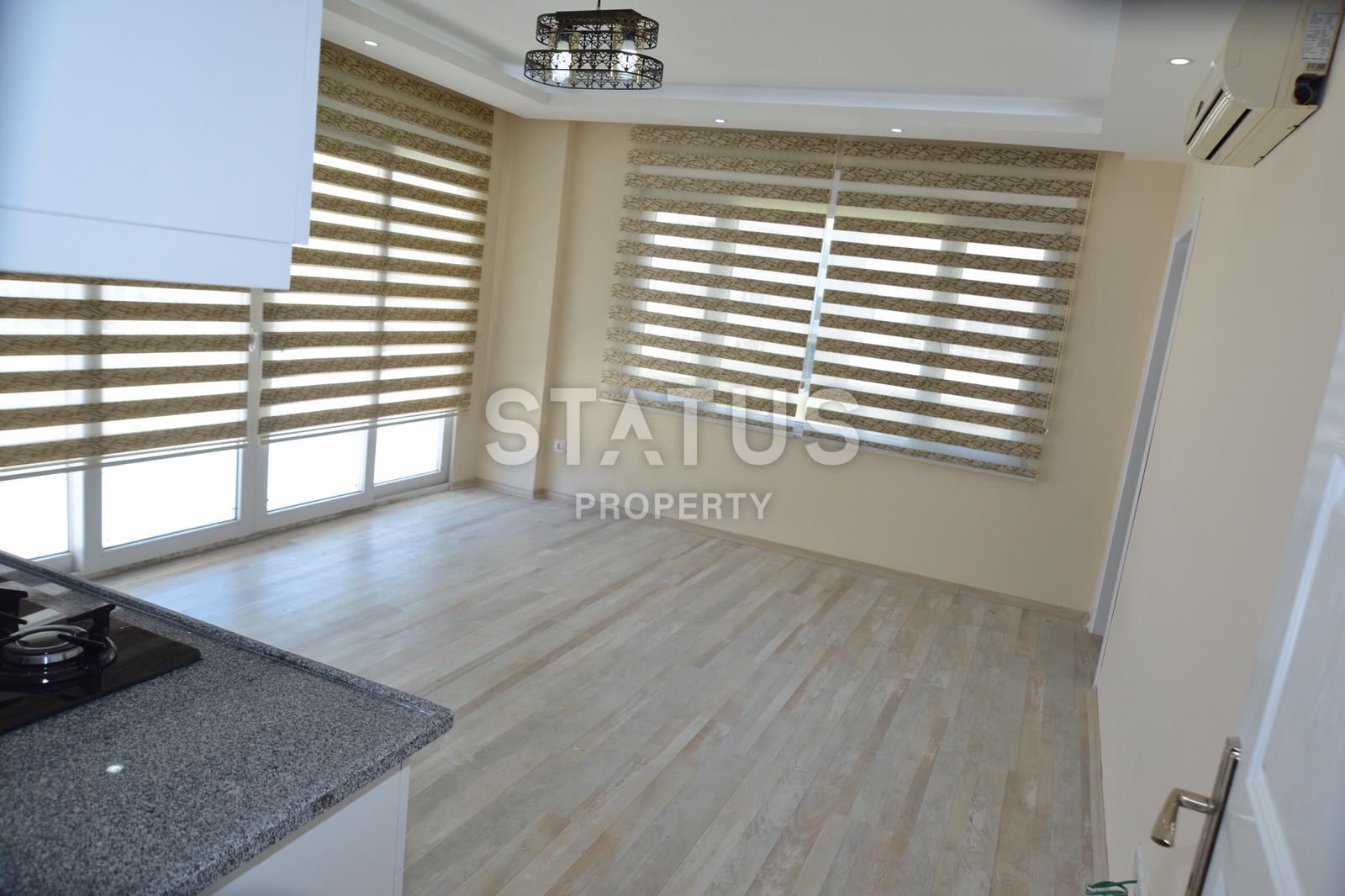 Трехкомнатная квартира с видом на море и горы в Обе фото 10