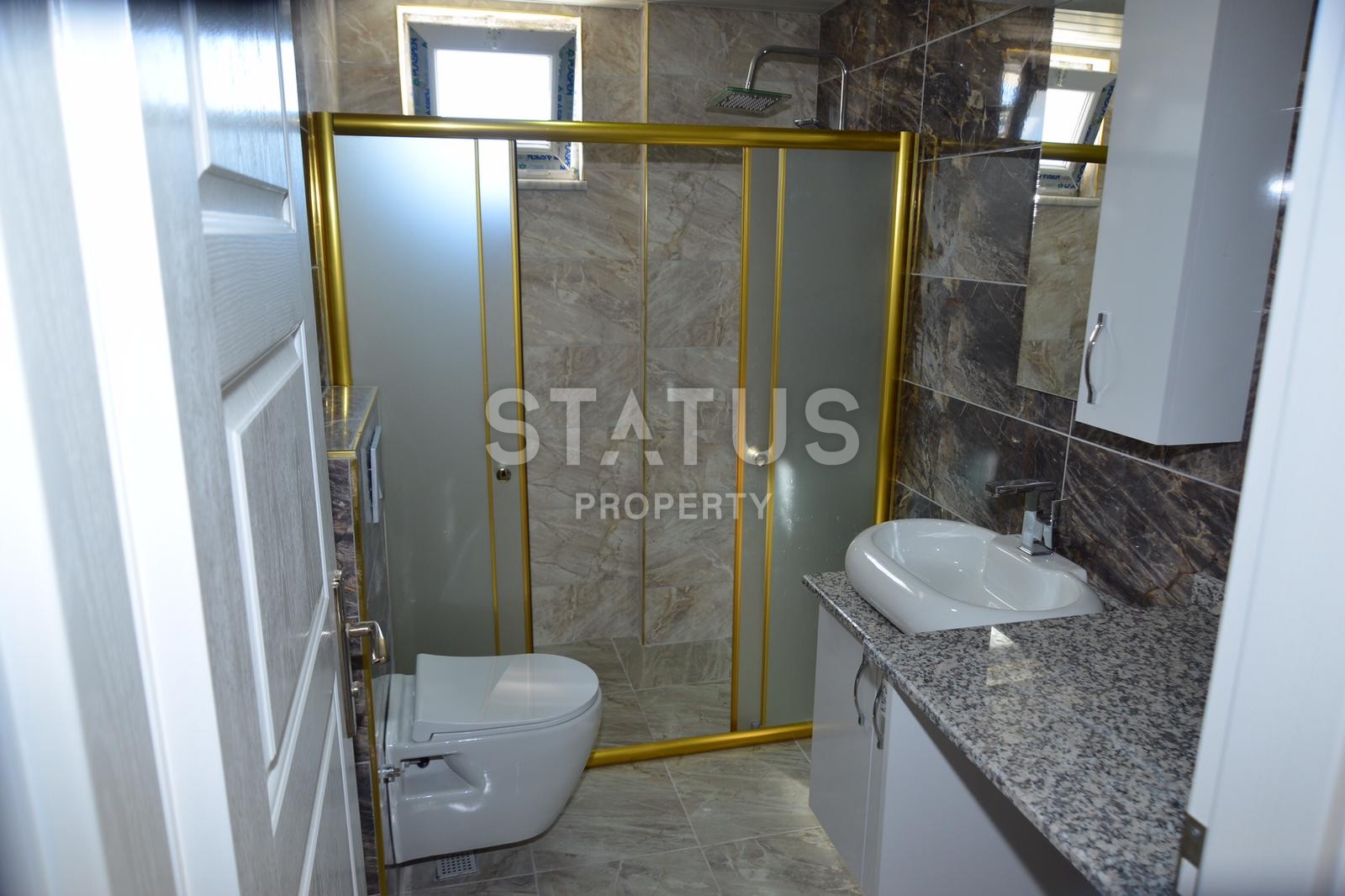 Трехкомнатная квартира с видом на море и горы в Обе фото 16