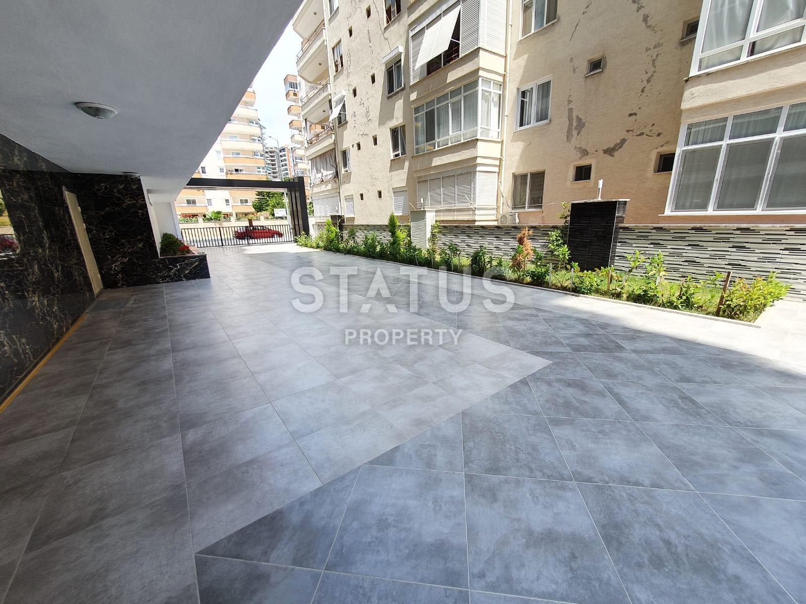 Furnished 1+1 apartment in a new complex. Mahmutlar. фото 5