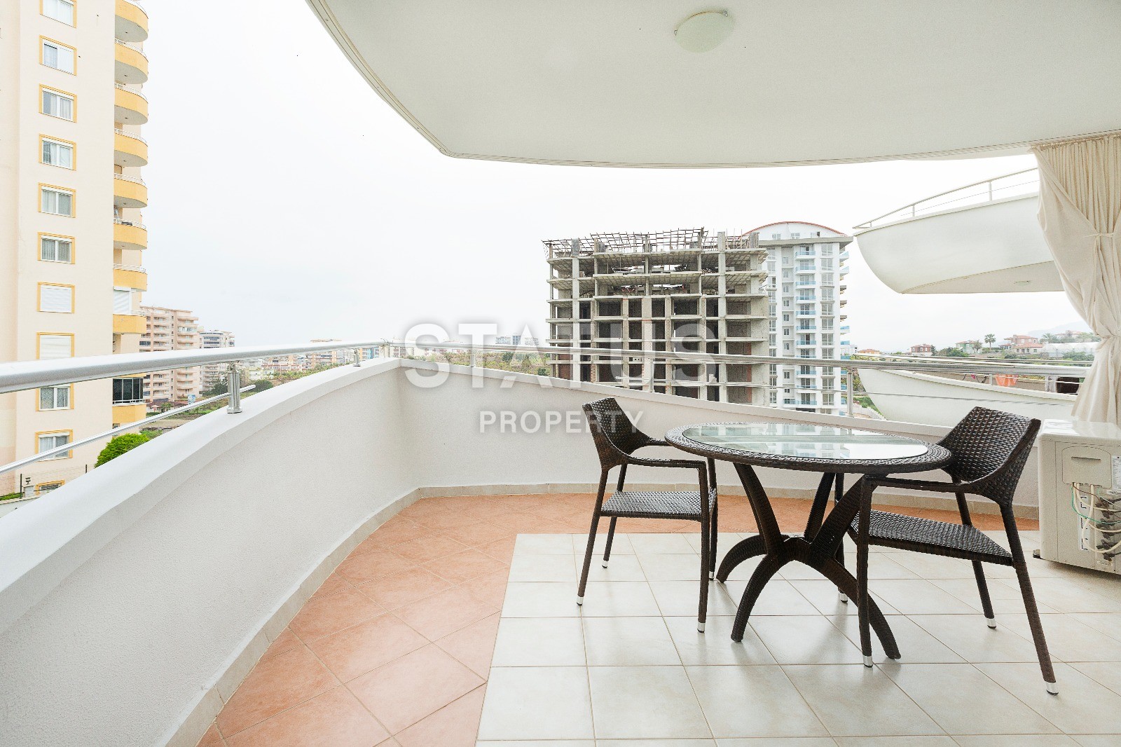 Прекрасная меблированная трехкомнатная квартира в элитном комплексе района Махмутлар фото 17