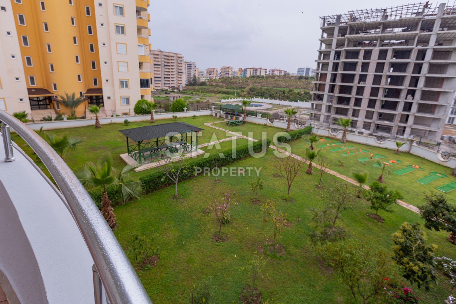 Прекрасная меблированная трехкомнатная квартира в элитном комплексе района Махмутлар фото 18