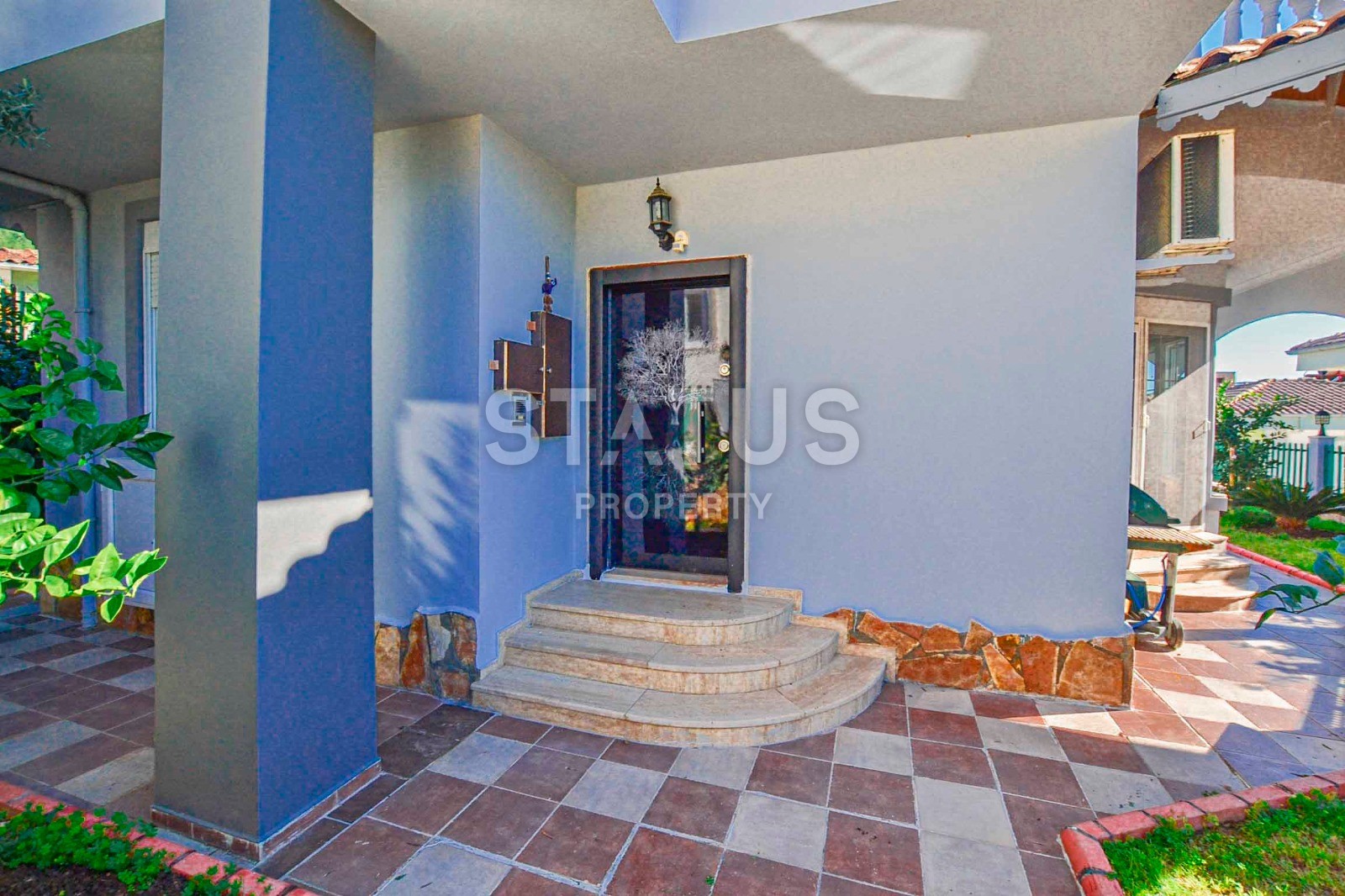 Меблированная вилла 4+1 с личным бассейном и гаражом, 600 м2 фото 9