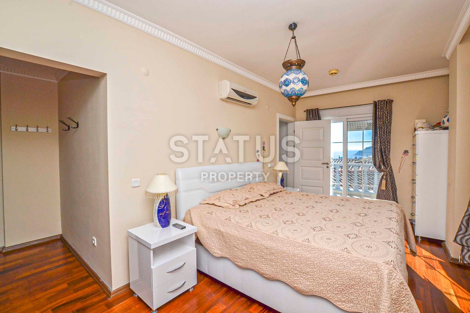 Меблированная вилла 4+1 с личным бассейном и гаражом, 600 м2 фото 16