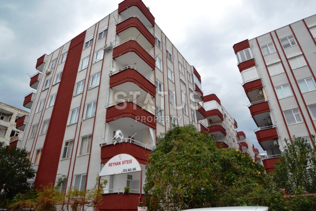 Недорогая трехкомнатная квартира в нескольких минутах от Средиземного моря в районе Махмутлар! фото 1