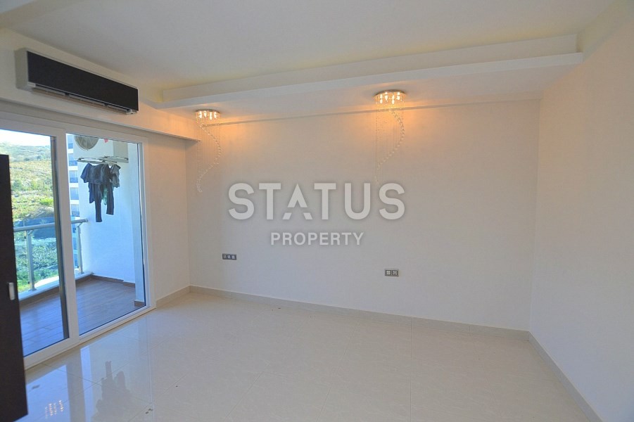 Apartment 3+1 in a premium complex in Mahmutlar, 160 m2 фото 11