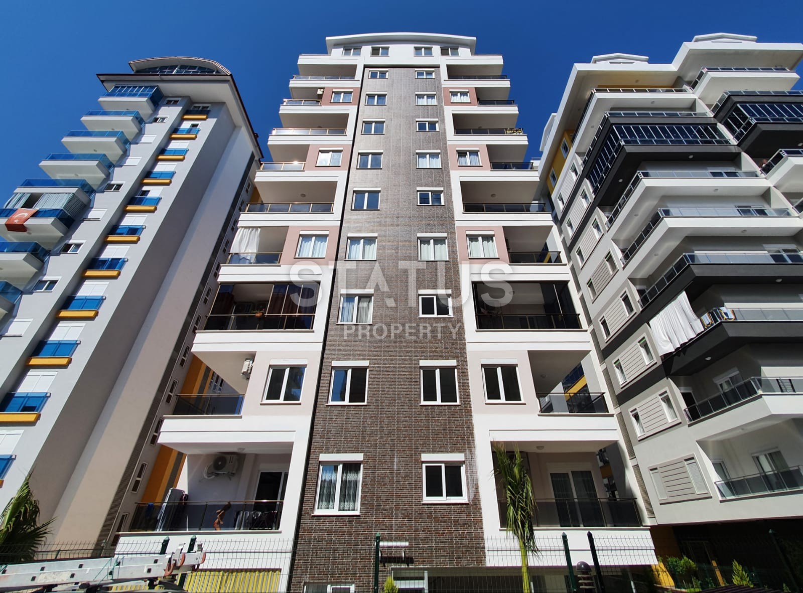 Новая трехкомнатная квартира в центре Махмутлара фото 1