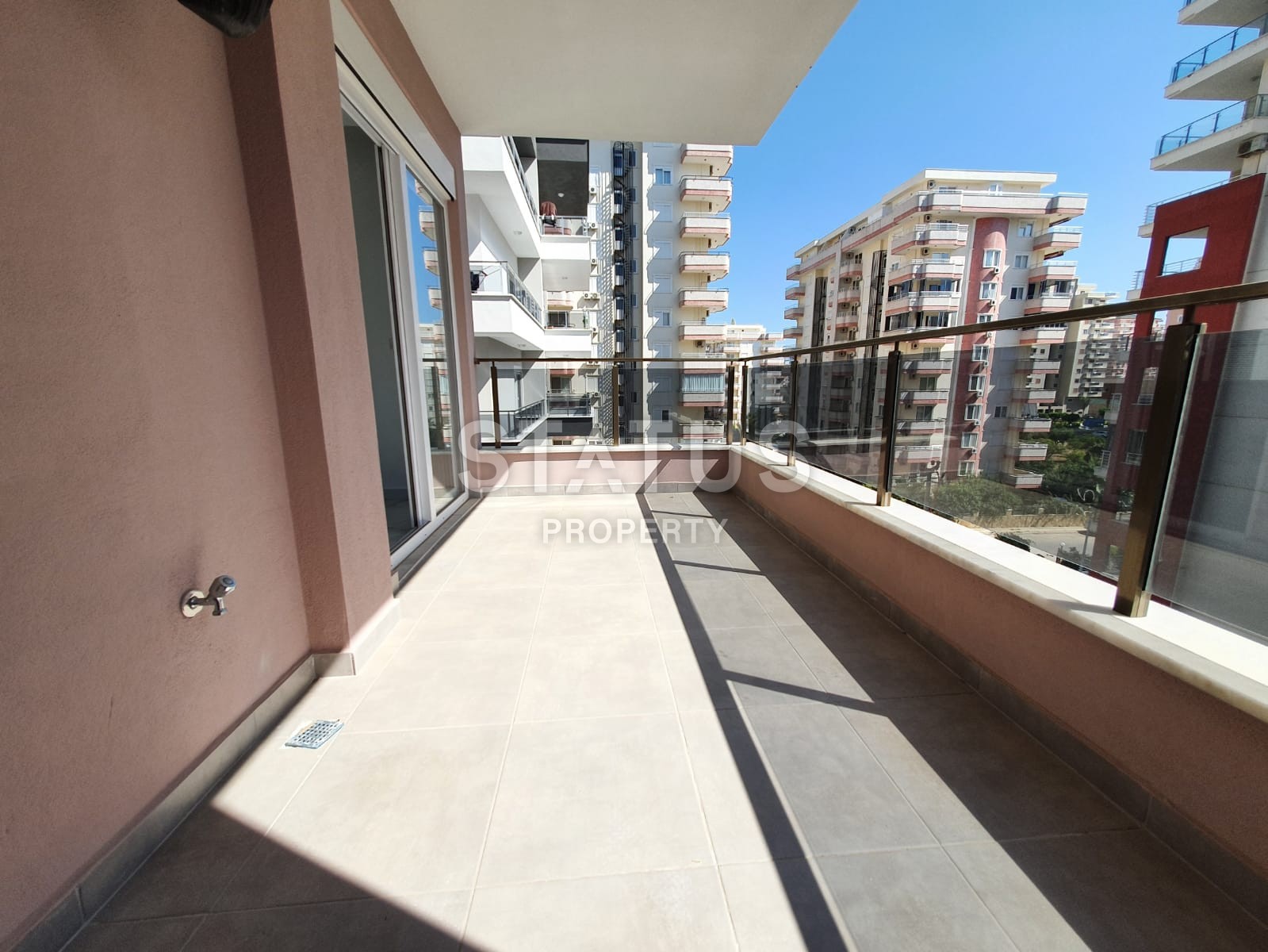 Новая трехкомнатная квартира в центре Махмутлара фото 3