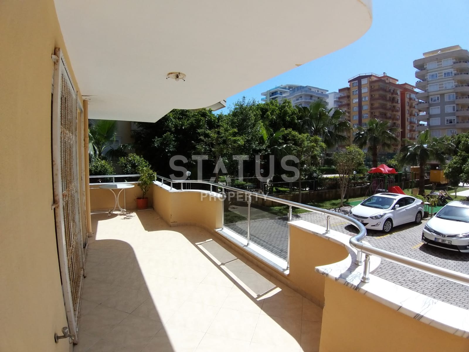 Бюджетная квартира в комплексе с бассейном в районе Махмутлрар. фото 9