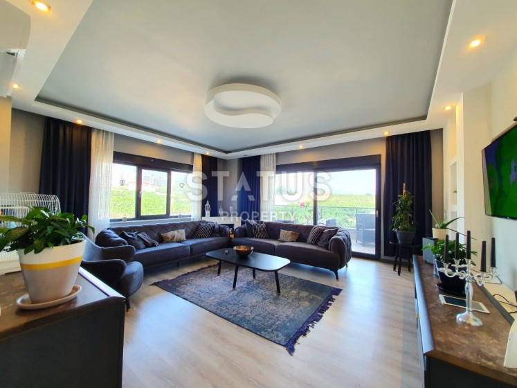 Апартаменты с 4 спальными в Махмутларе в комплексе с инфраструктурой. 180 кв.м. фото 1