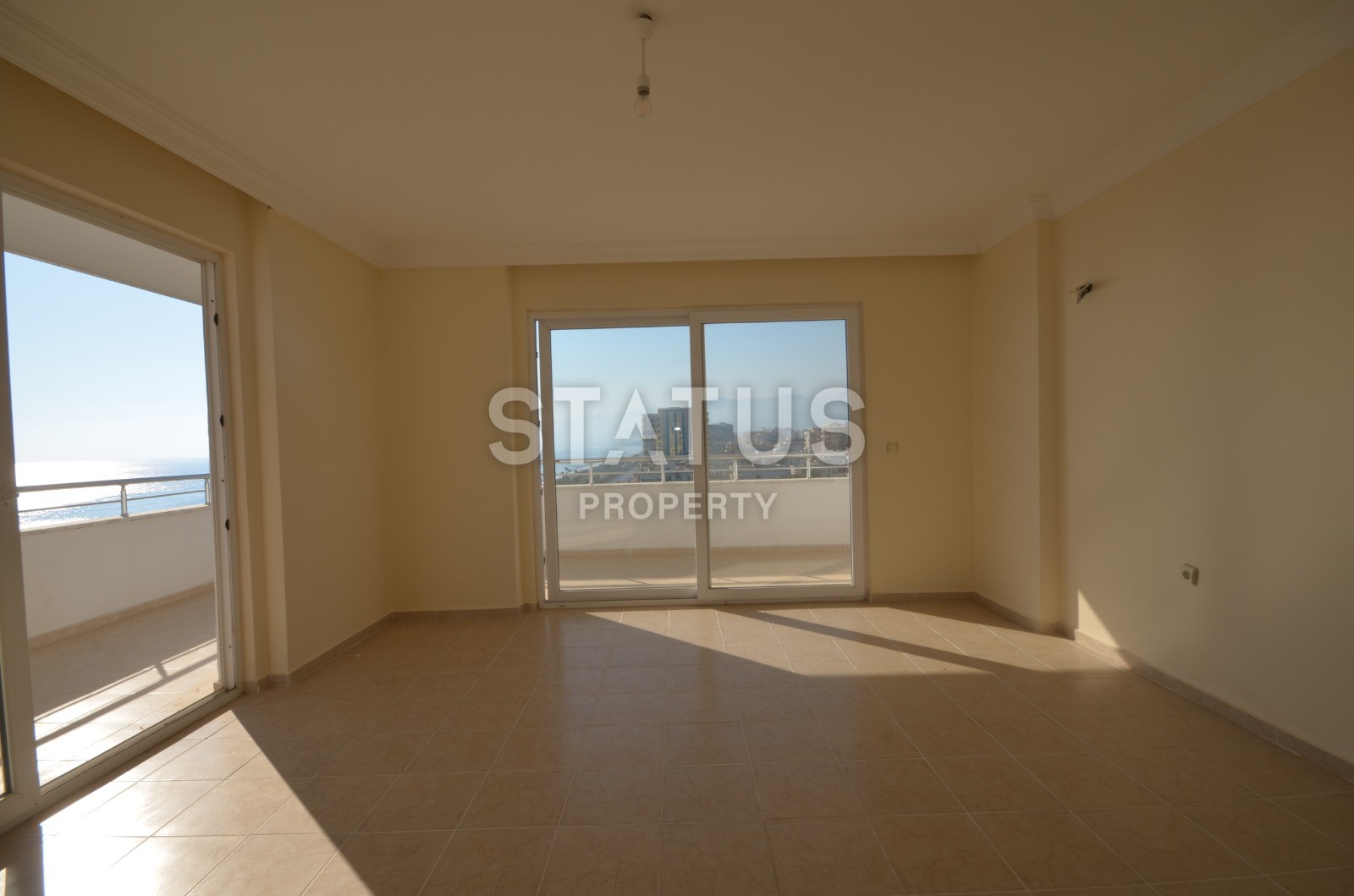 Three-room apartment on the first coastline in Mahmutlar фото 3