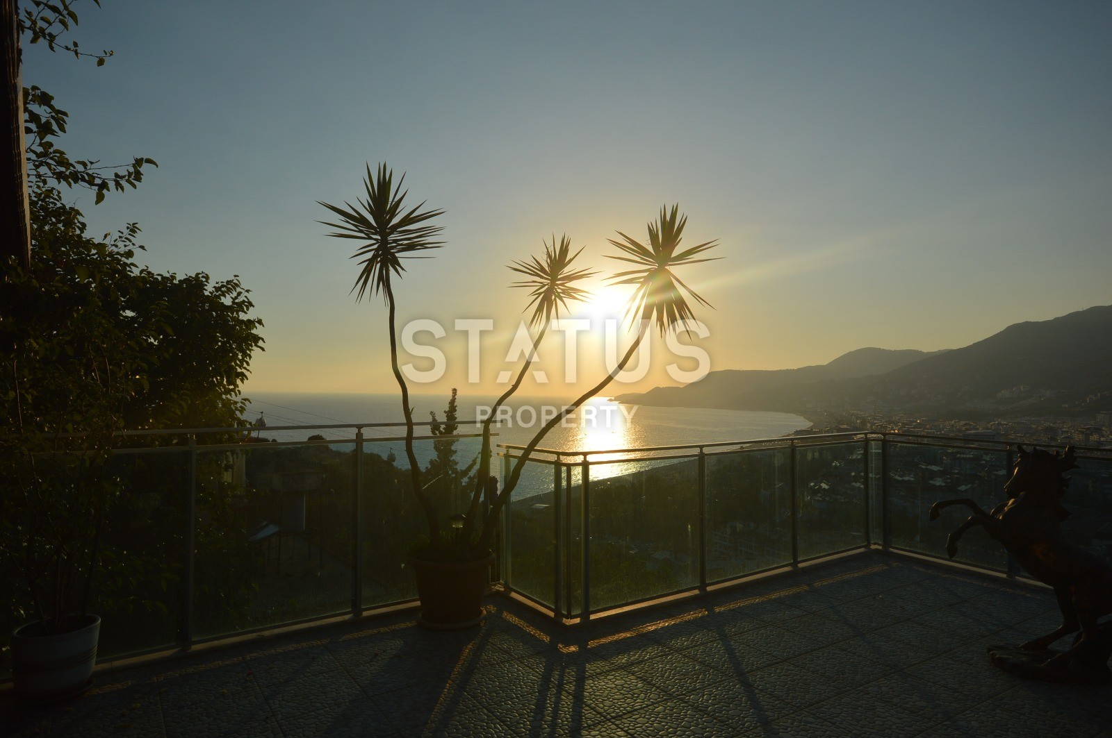 Шикарная меблированная вилла 5+2 с видом на крепость Кале и море фото 10