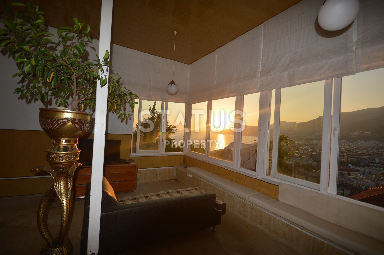 Шикарная меблированная вилла 5+2 с видом на крепость Кале и море фото 27