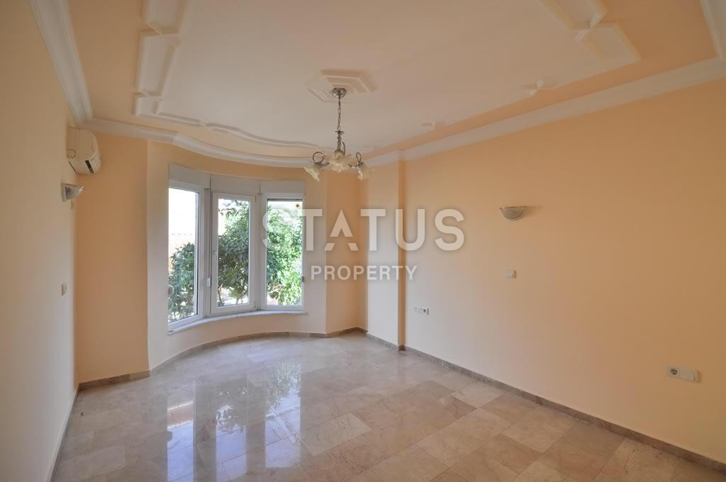 Вилла 4+1 с бассейном и гаражом в районе Махмутлар фото 8