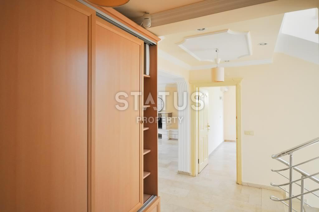 Вилла 4+1 с бассейном и гаражом в районе Махмутлар фото 33