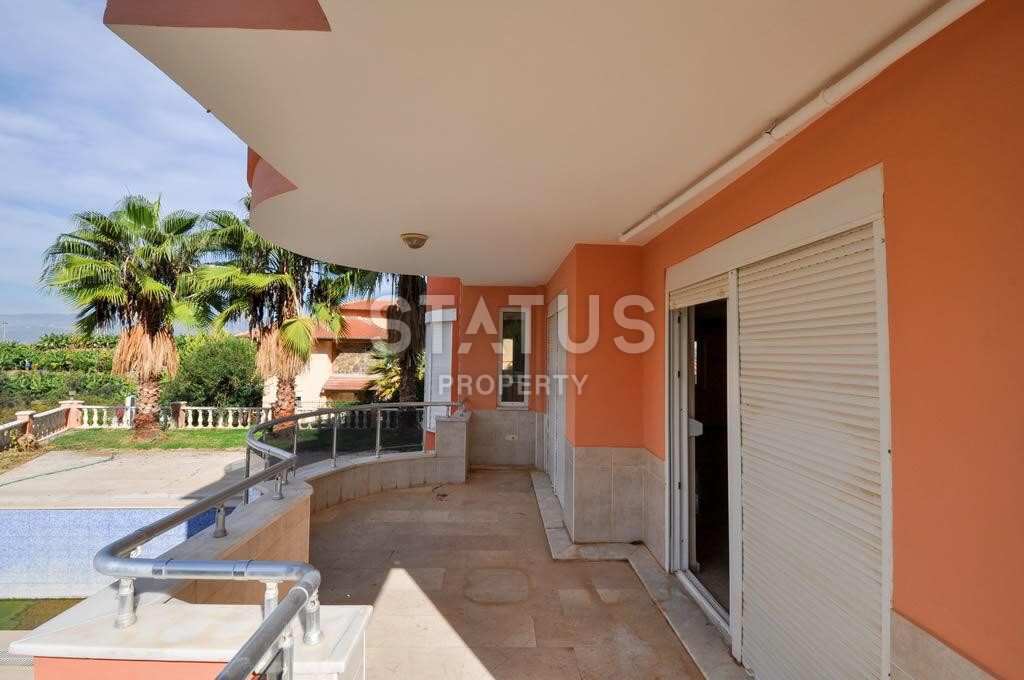 Вилла 4+1 с бассейном и гаражом в районе Махмутлар фото 52