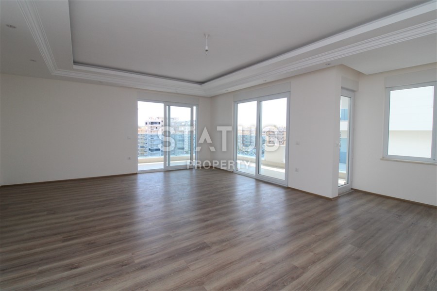 Отличный пентхаус 4+1 с видом на море и горы в Махмутларе фото 3