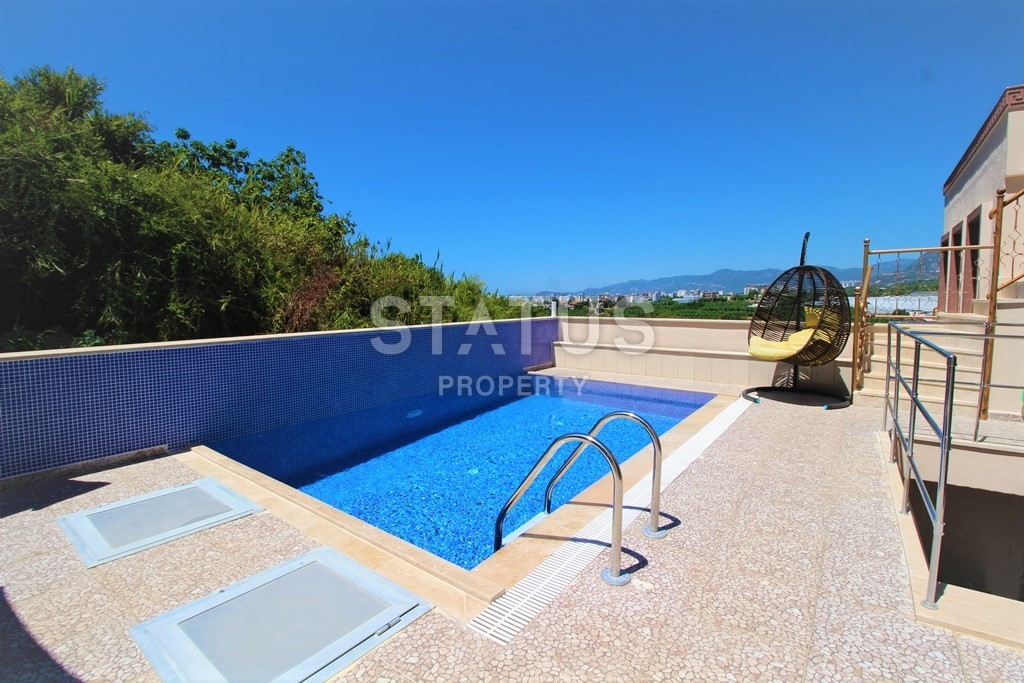 Furnished villa with private pool in Kargicak, 125 m2 фото 6