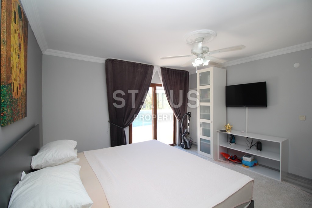 Furnished villa with private pool in Kargicak, 125 m2 фото 22