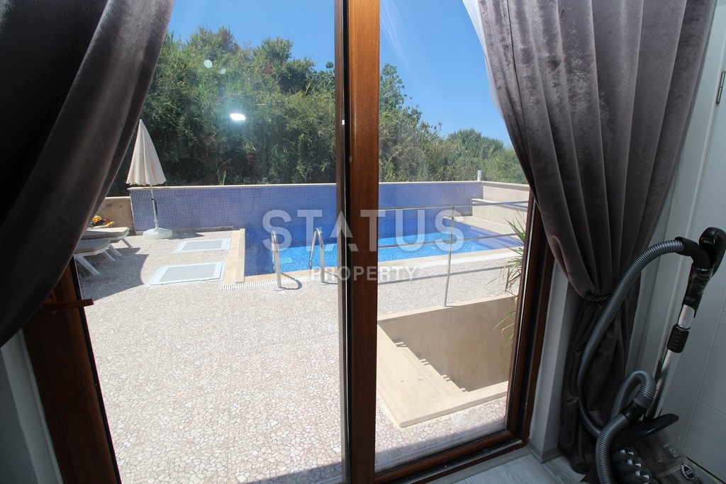 Furnished villa with private pool in Kargicak, 125 m2 фото 29