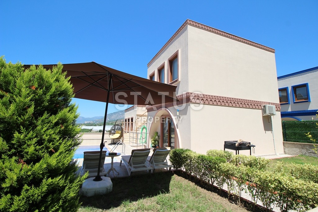 Furnished villa with private pool in Kargicak, 125 m2 фото 30