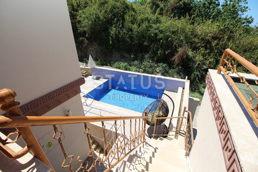 Furnished villa with private pool in Kargicak, 125 m2 фото 31