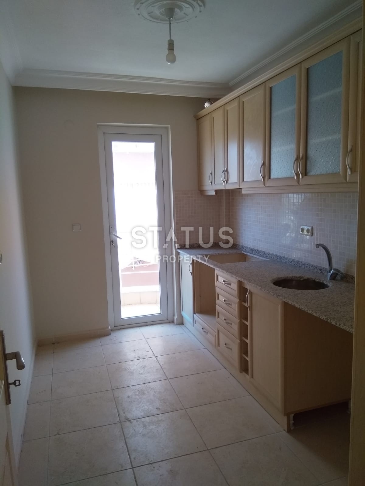 Трехкомнатная квартира с отдельной кухней в Махмутларе фото 13