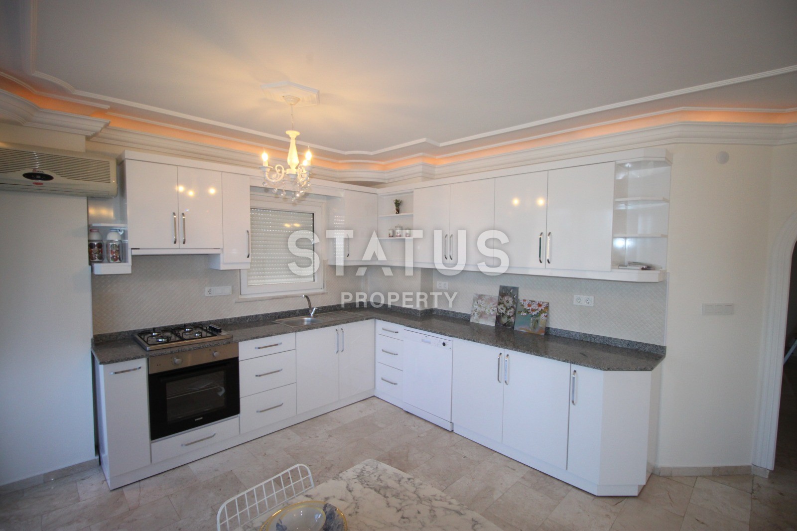 Трехкомнатная квартира с мебелью в комплексе с инфраструктурой фото 6