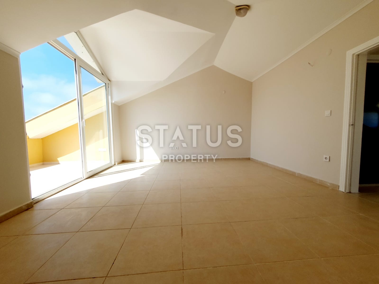 Villa 3+1 by the sea in the Demirtas area, 180 m2 фото 11