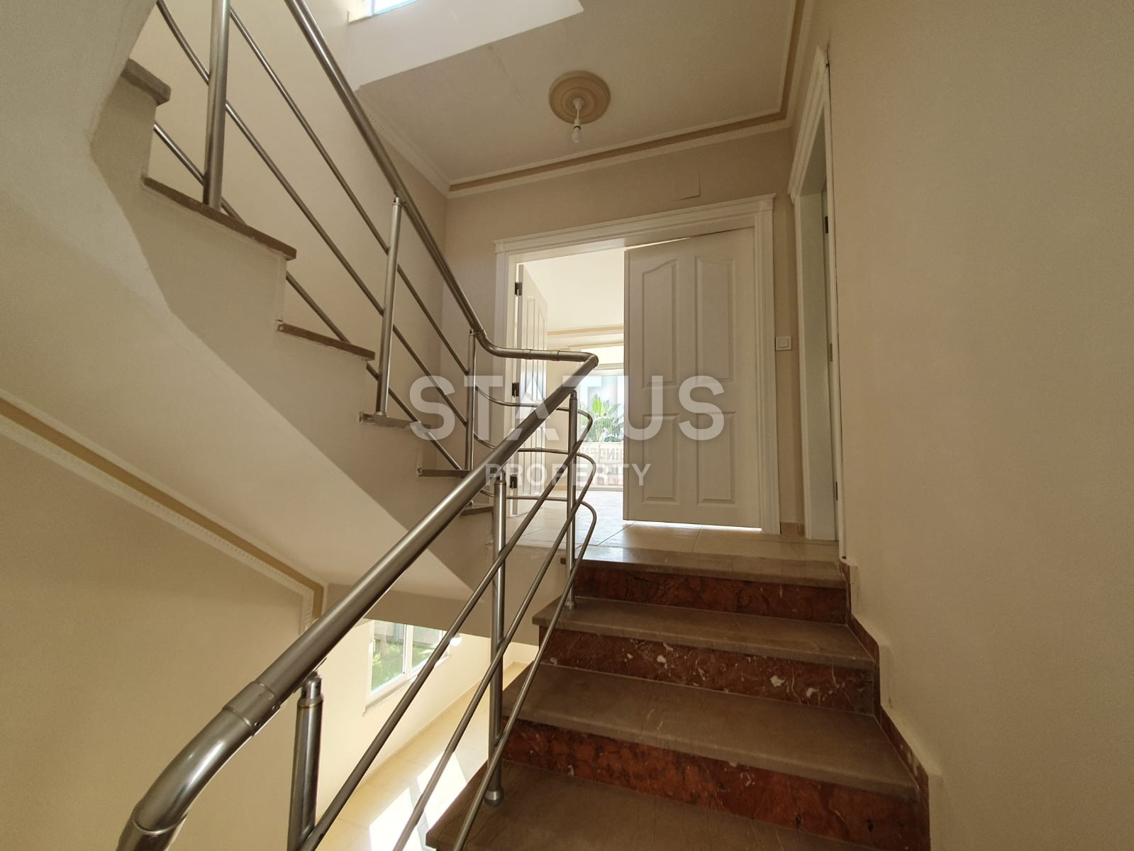 Villa 3+1 by the sea in the Demirtas area, 180 m2 фото 18