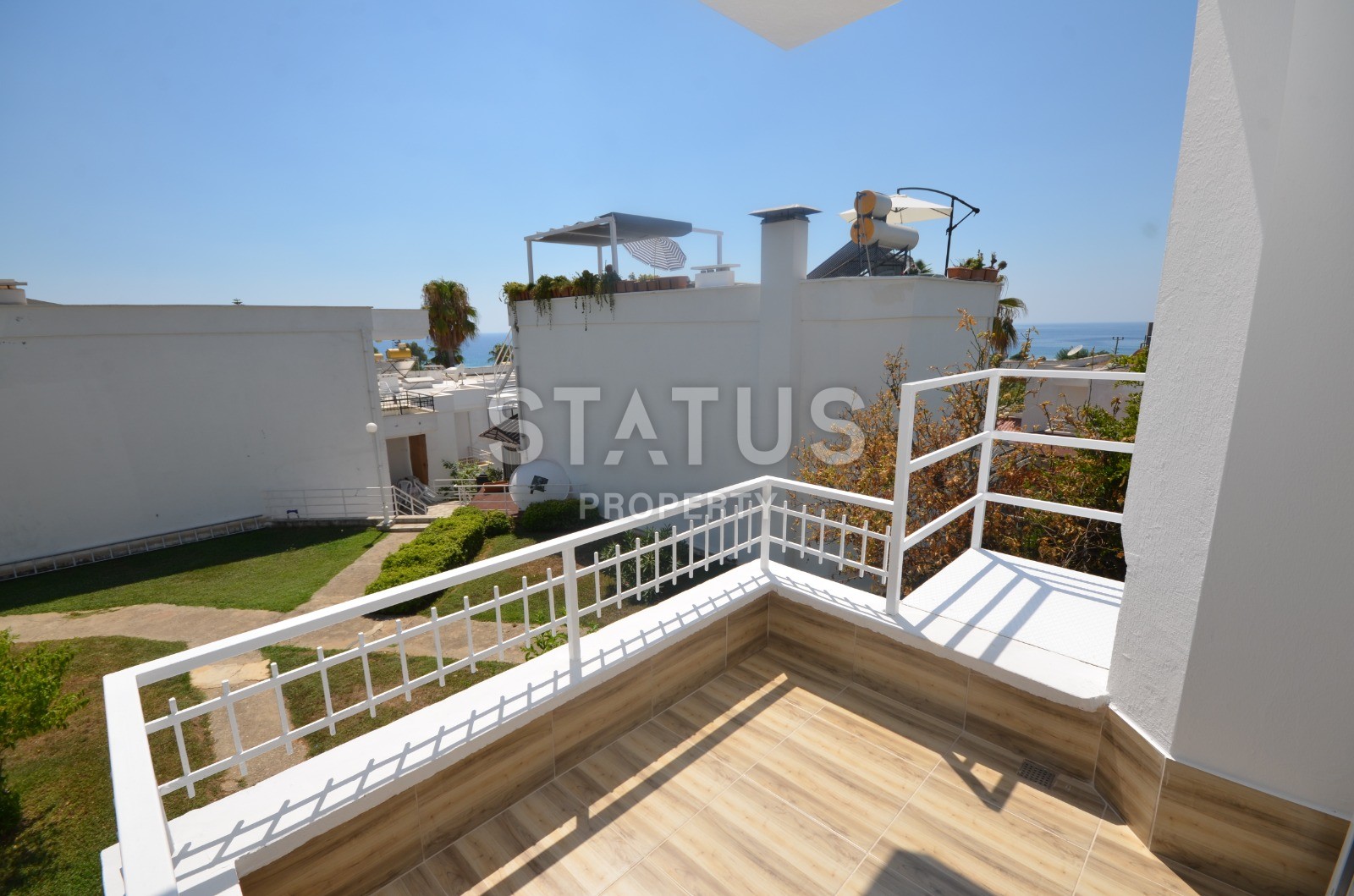 Вилла 2+1 с мебелью на первой береговой линии в Демирташе фото 17