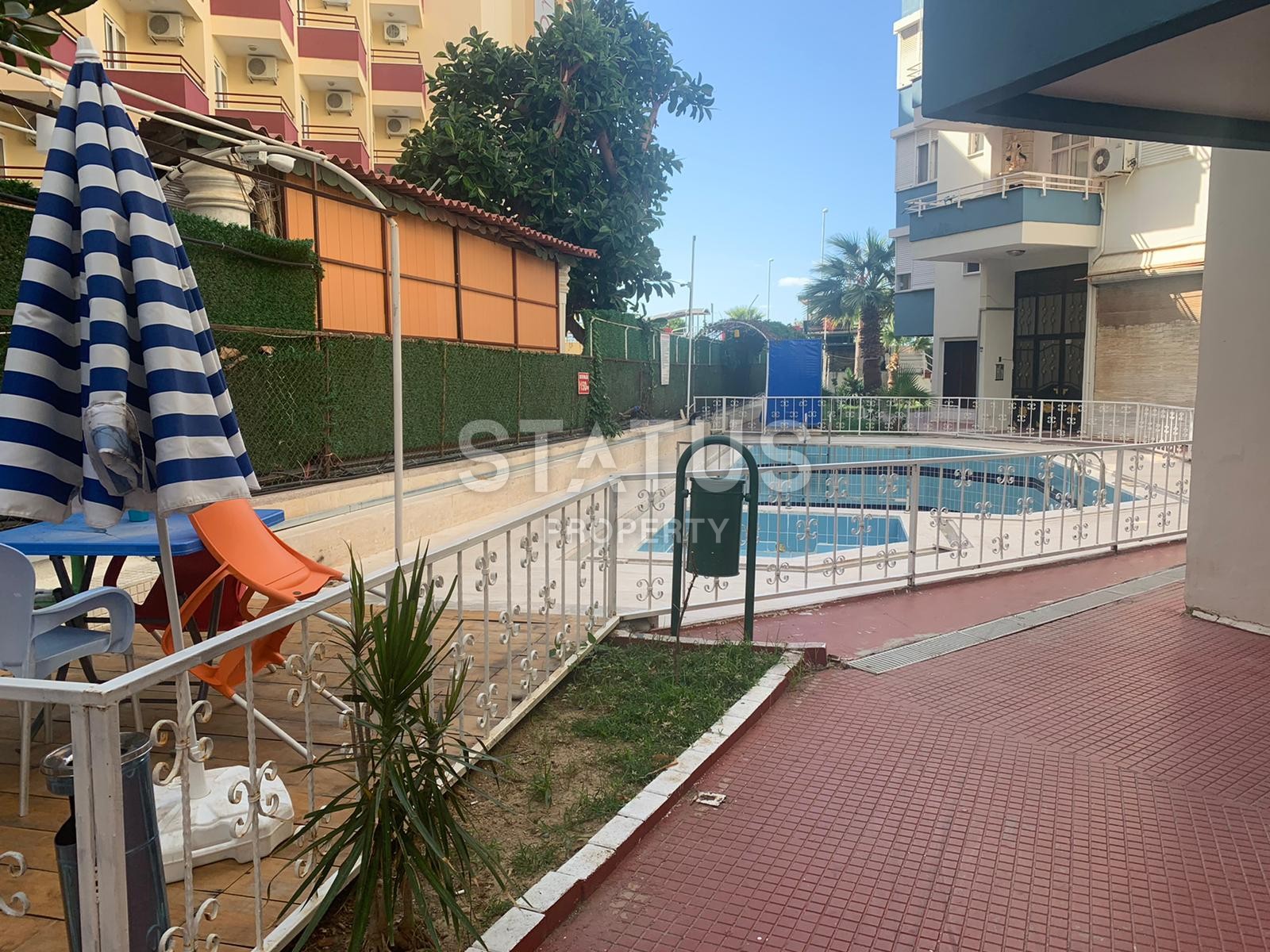 Трехкомнатная квартира с мебелью в 50 метрах от моря фото 14