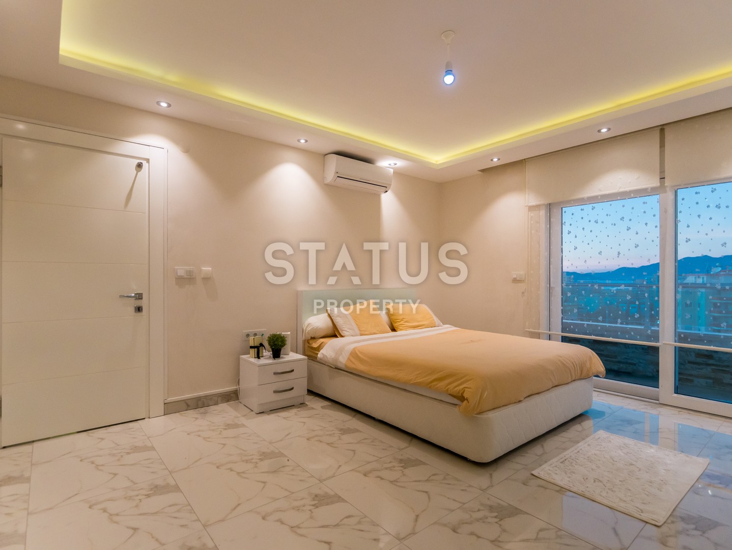 Шикарный меблированный пентхаус с видом на горы и море, 200 м2 фото 42