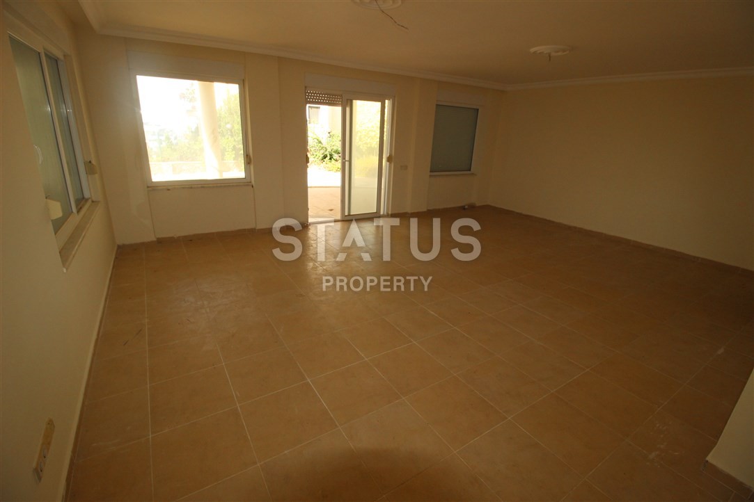 Three-storey villa with a swimming pool in Kargicak area фото 18