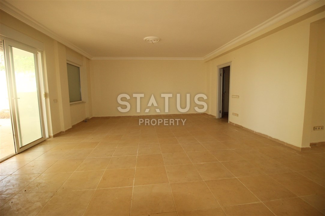 Three-storey villa with a swimming pool in Kargicak area фото 19