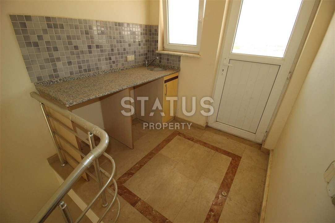 Three-storey villa with a swimming pool in Kargicak area фото 20